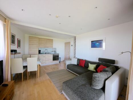 Wohnzimmer mit Küchenzeile