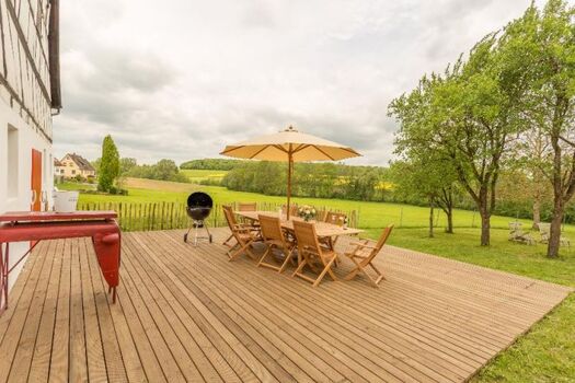 Mit Aussicht: Die Terrasse ist ideal für alle Sonnenstunden.
