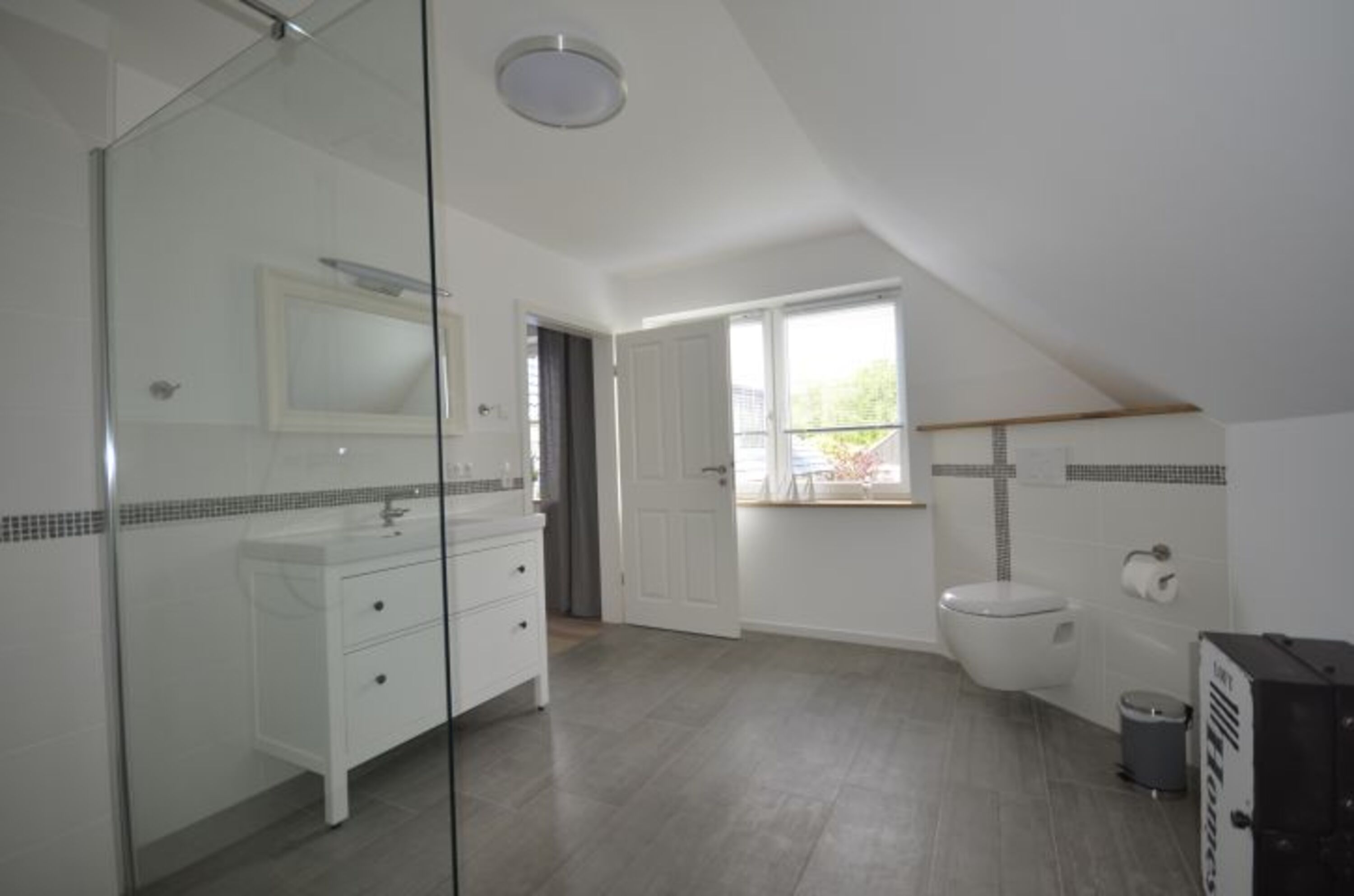 Badezimmer(1) 12qm mit Regendusche