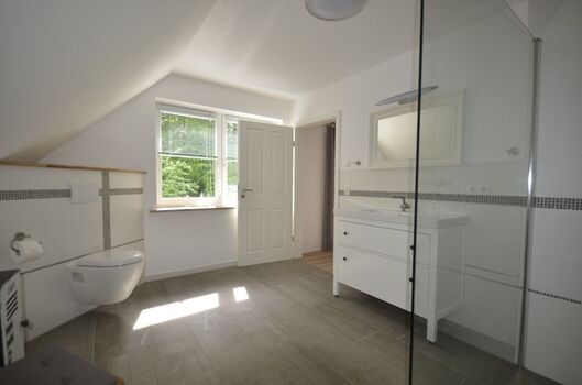 Bad(2),12qm mit Regendusche