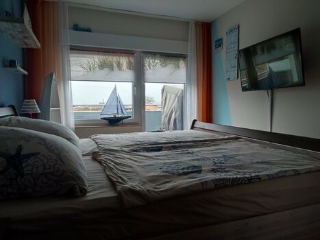 Schlafzimmer 2 mit Balkon