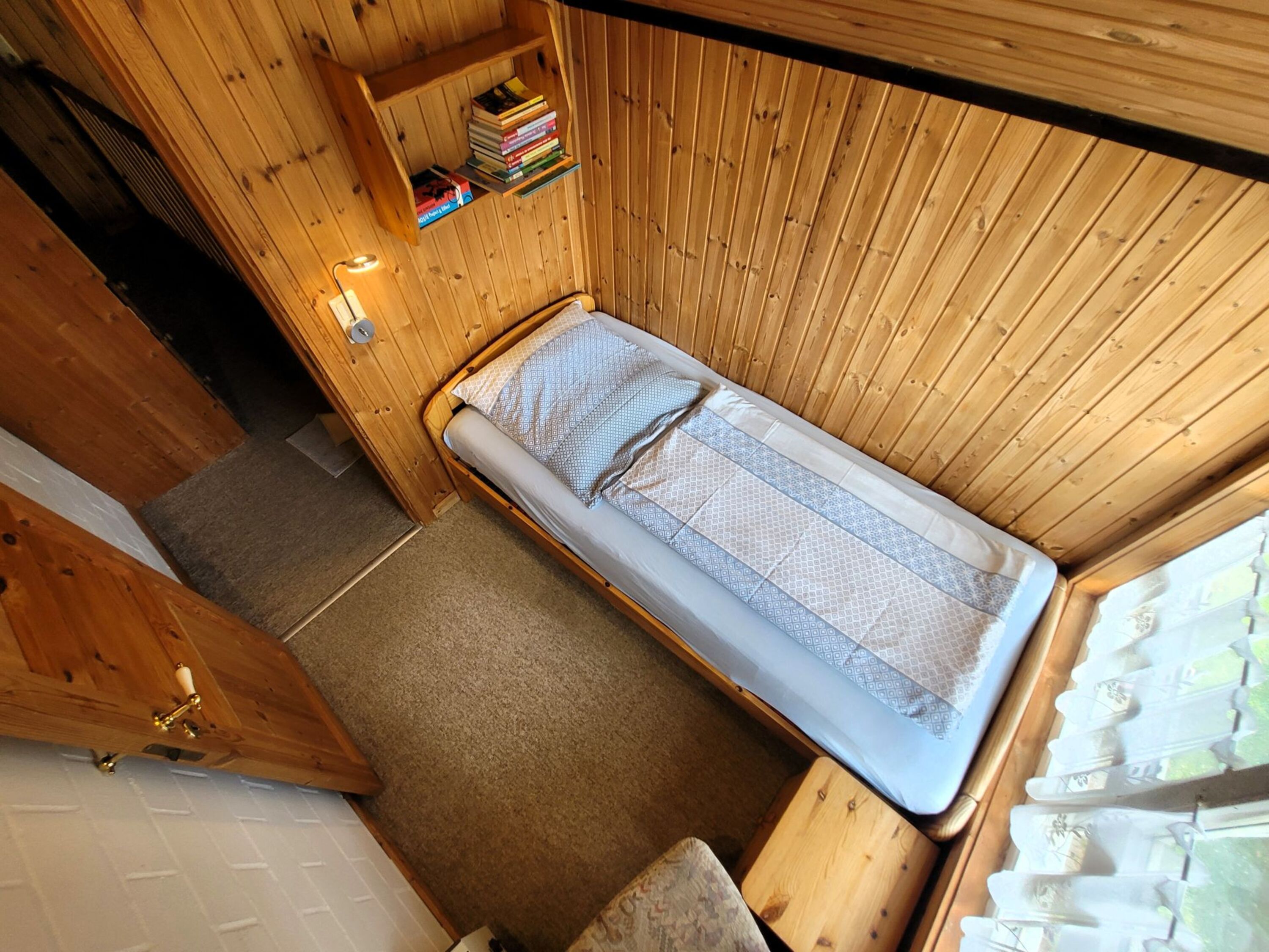 Schlafzimmer Klein OG