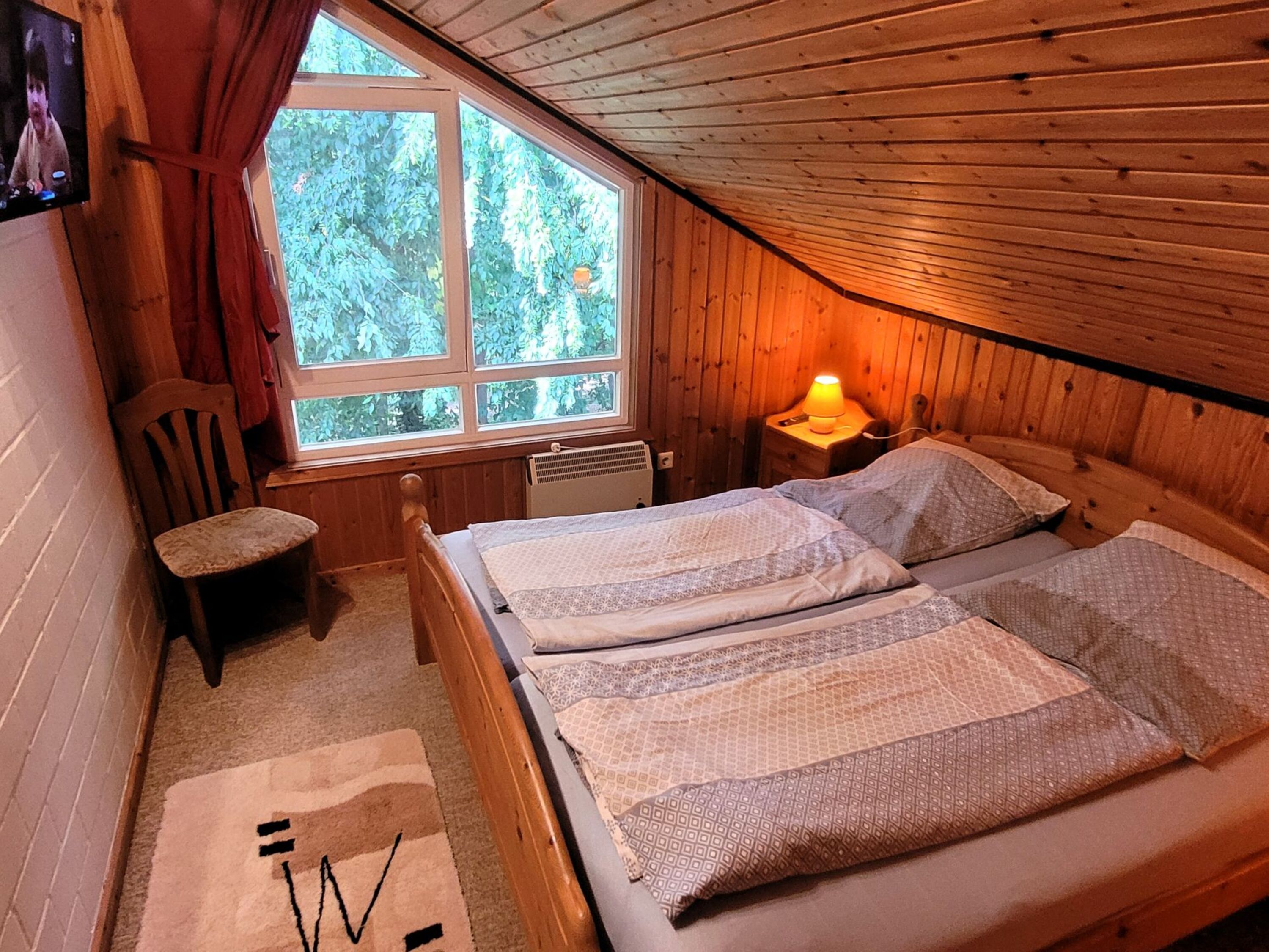 Schlafzimmer groß OG