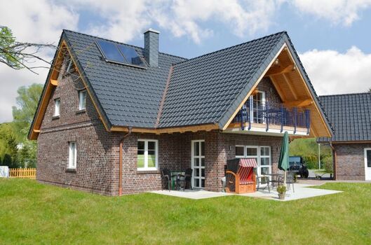 Hausansicht Terrassenansicht