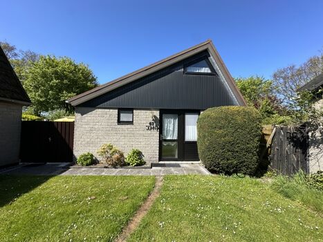 Freistehendes Haus nahe Strand mit Terrasse und Garten,no63