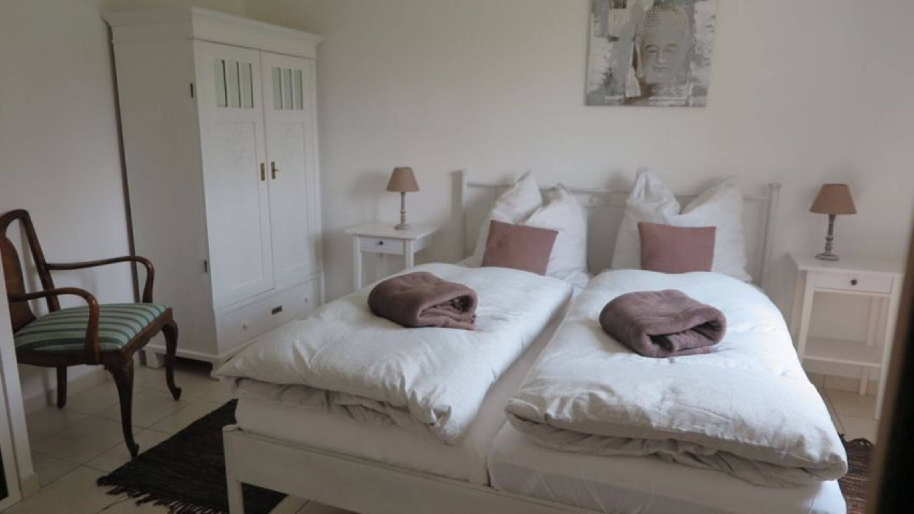 Schlafzimmer 2