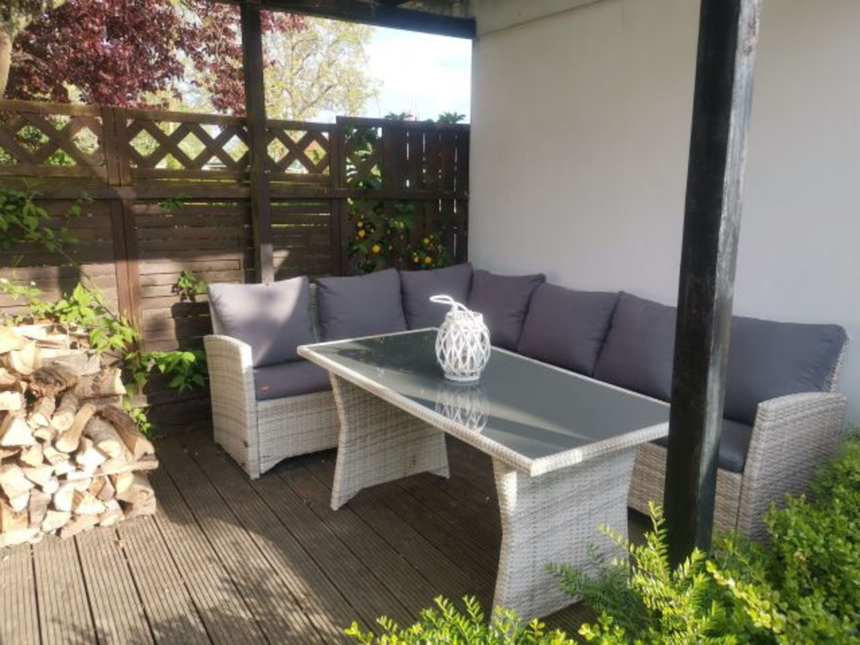 überdachte Lounge