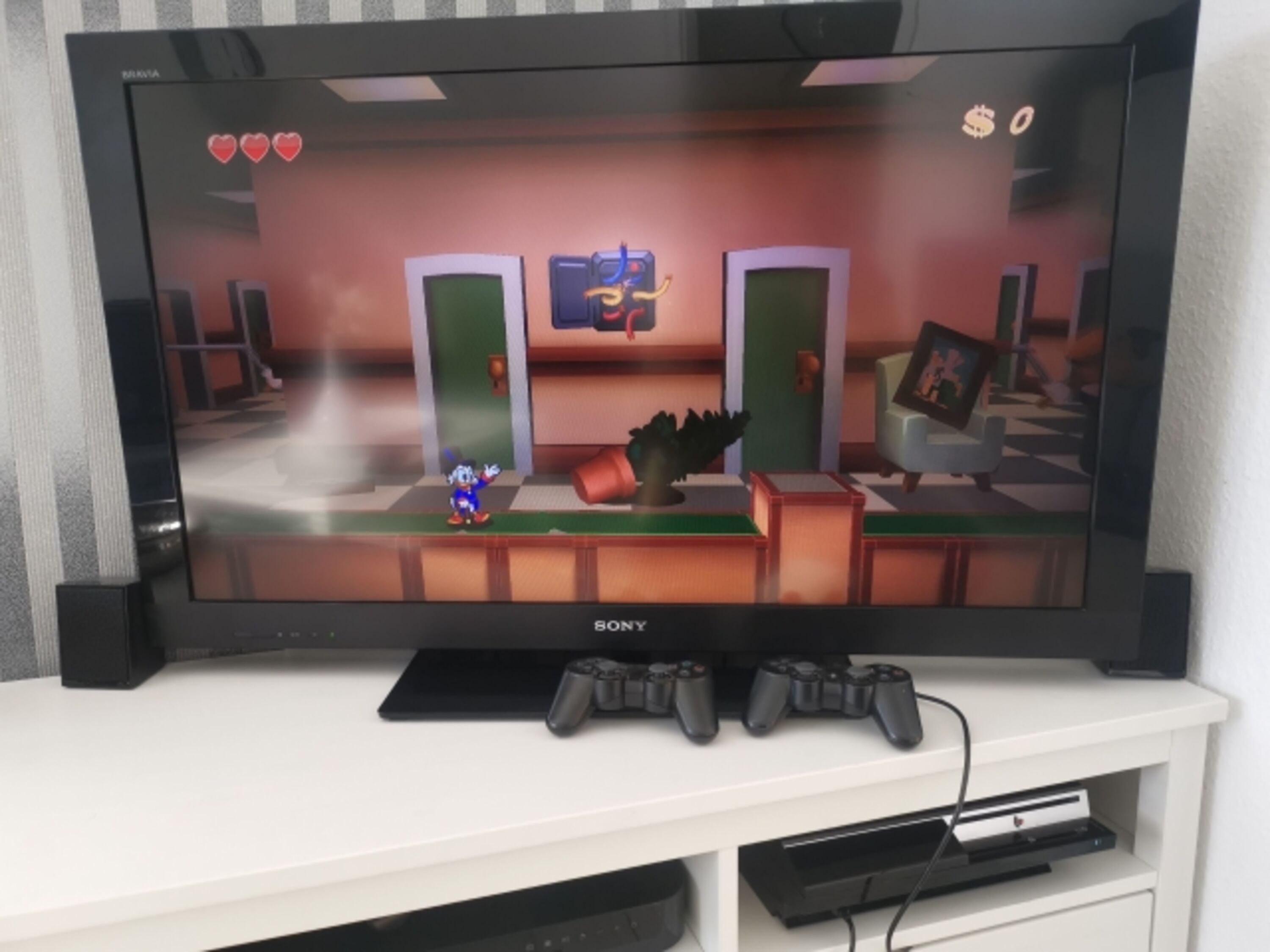 Playstation und Spiele vorhanden