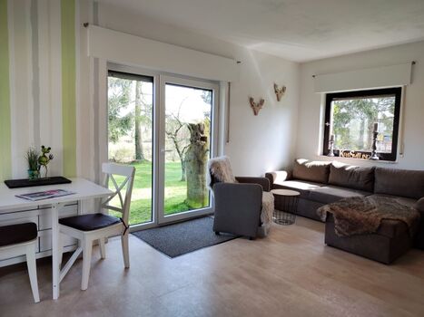 Blick ins Wohnzimmer