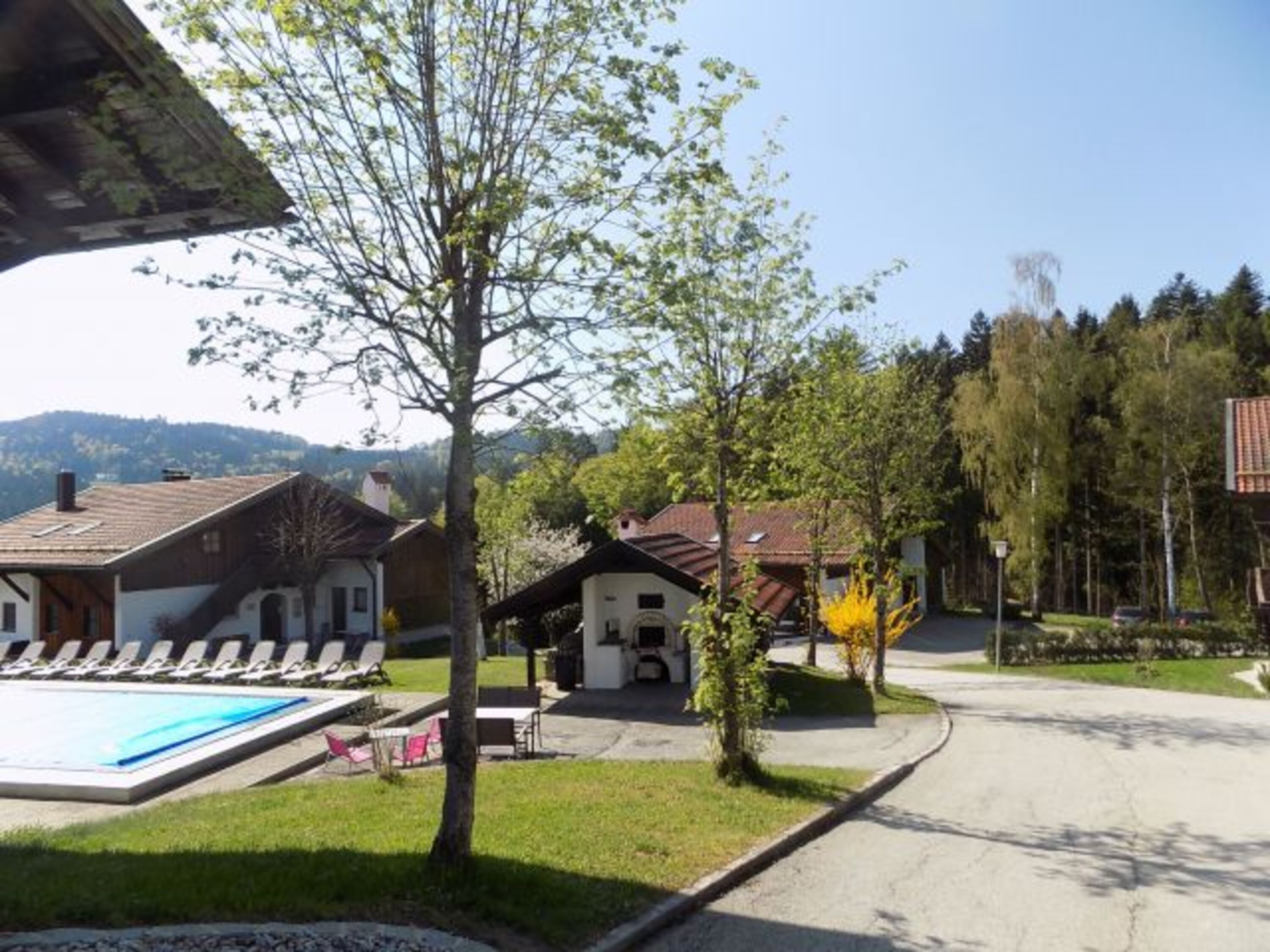 Pool mit Liegen