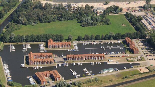 Überblick Marina und Strand