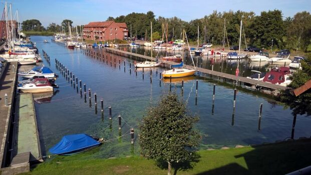 Blick vom Balkon auf die Marina