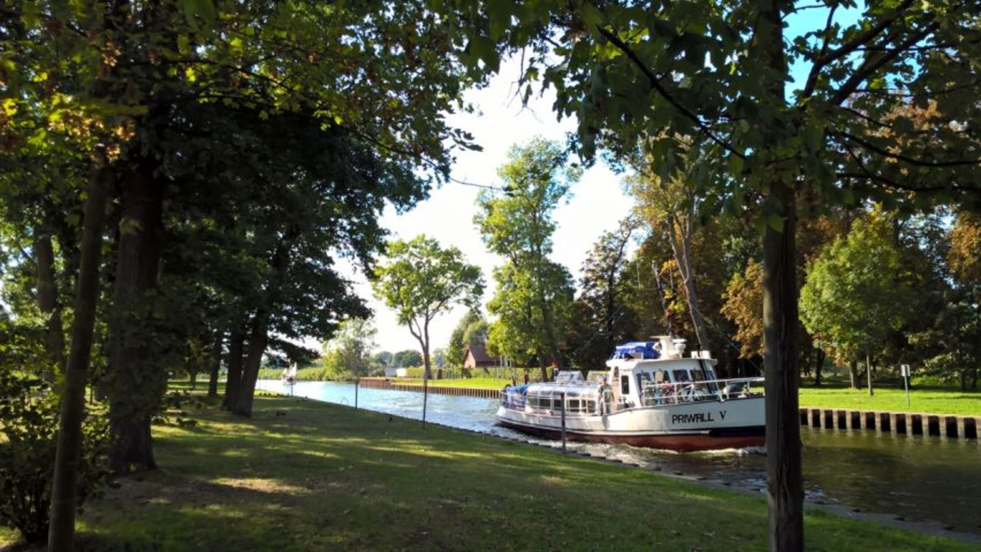 Kanal zur Marina