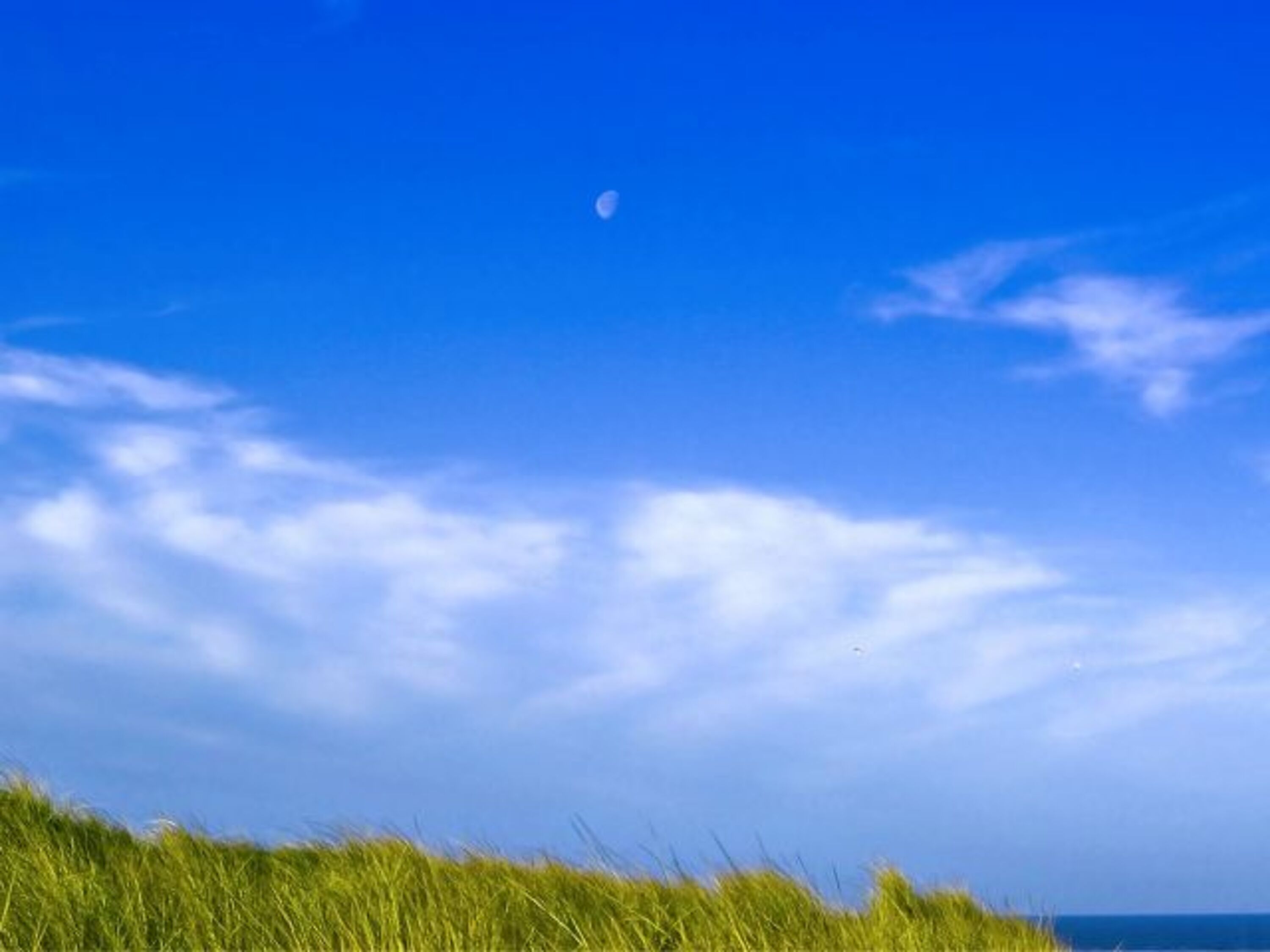 Düne - blauer Himmel - Meer