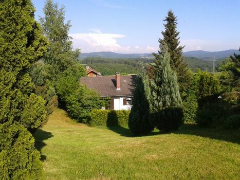 Ausblick zum Garten und der Arber-Region