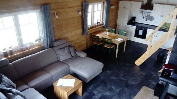 Wohnküche aus dem Blickwinkel der Galerie