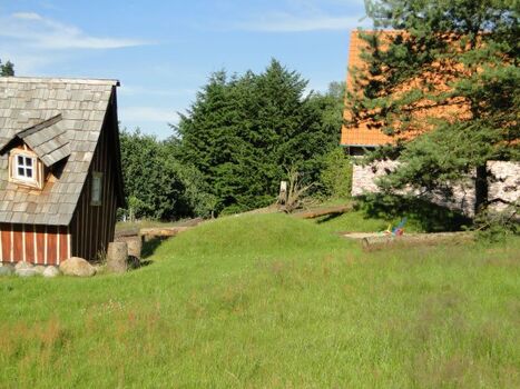 Hexenhaus und Spielplatz