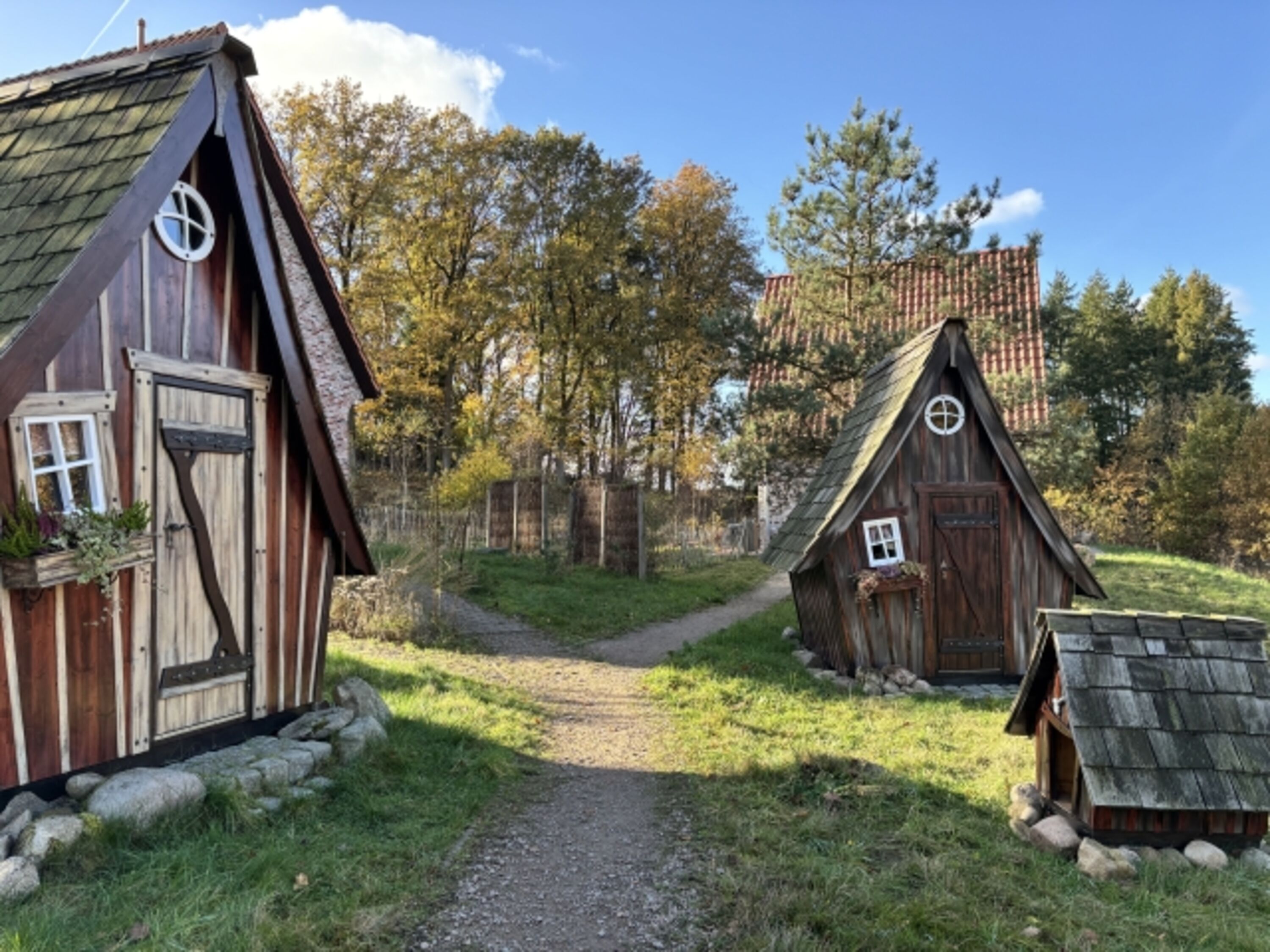 Hexenhäuser mit Hütte für Fellnasen