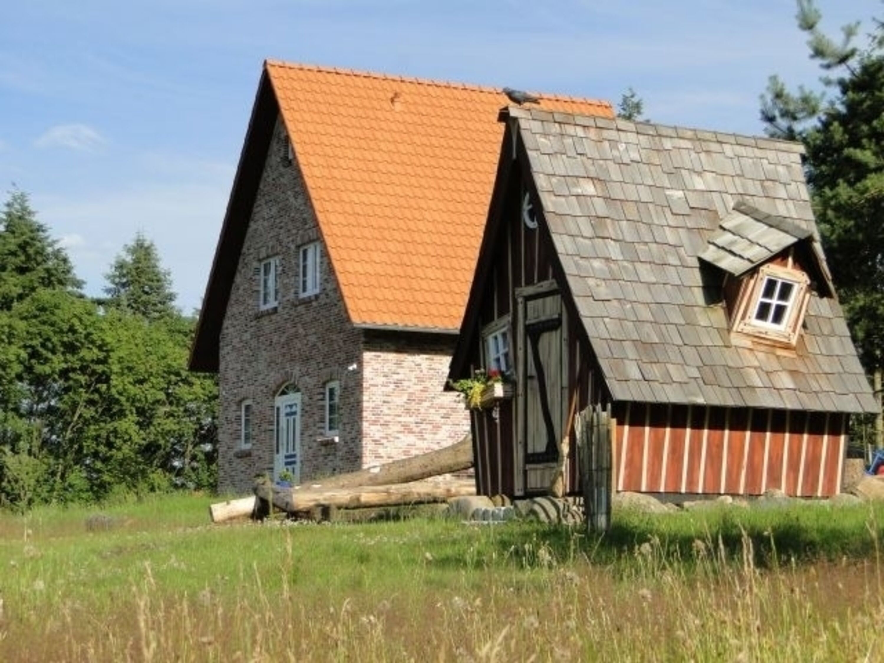 Haupthaus mit Hexenhäuschen