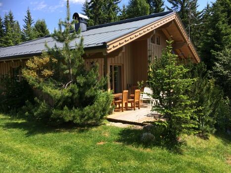 unser Haus im Sommer