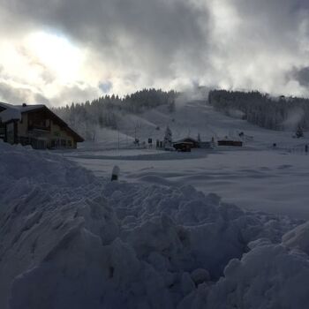 Die Schneekanonen laufen