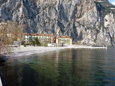 Der Badestrand von Campione ca. 7 km von Mezzema