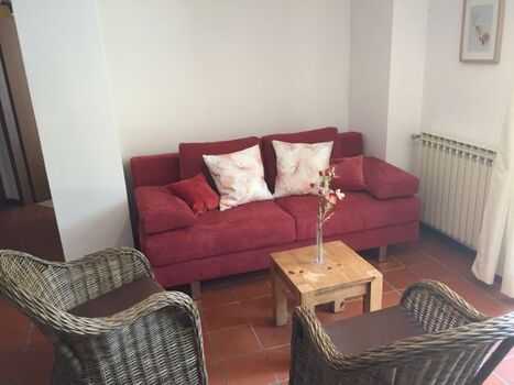 Der Wohnbereich mit Sofa