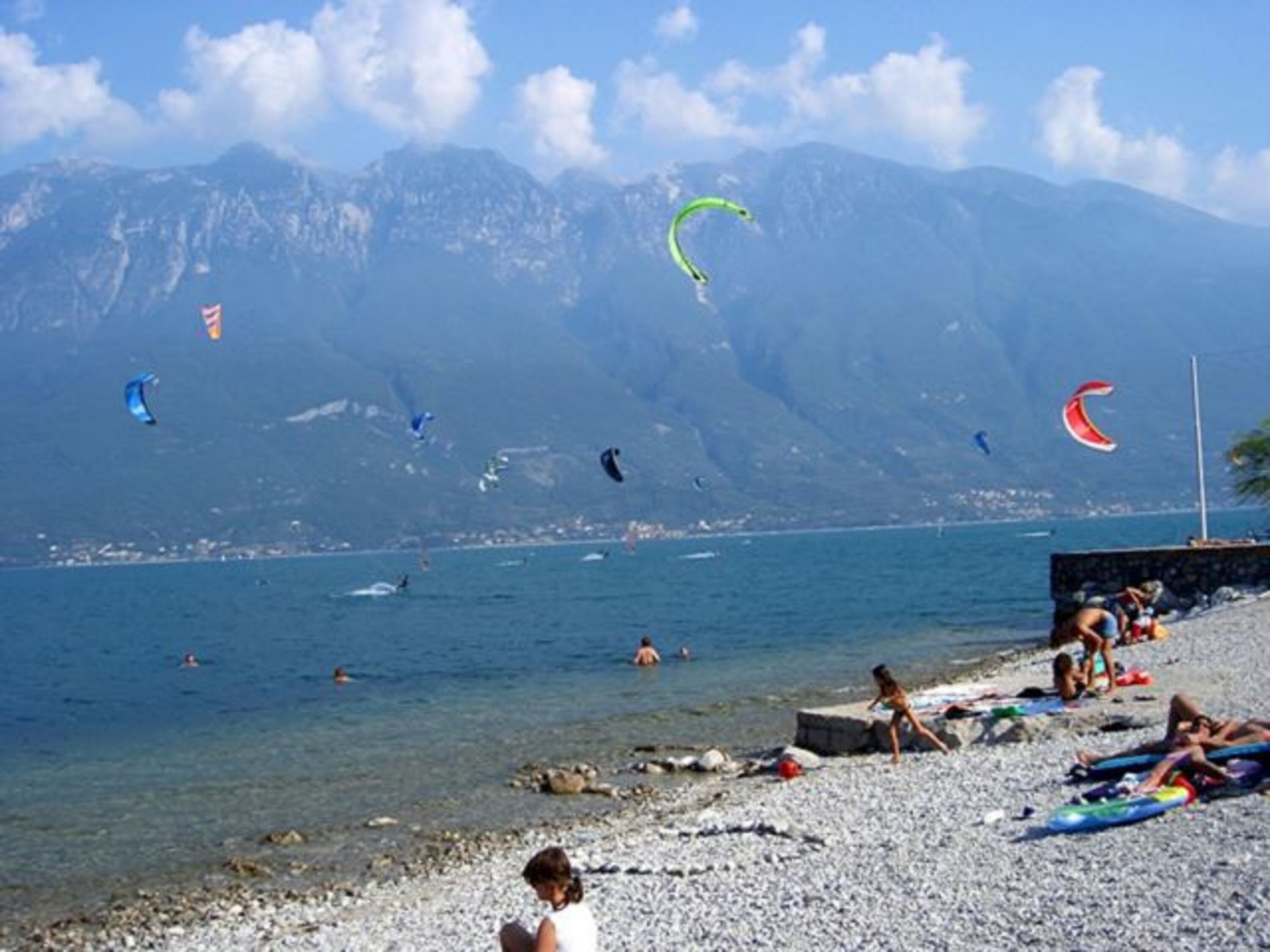 Am Strand von Campione sind Hunde erlaubt