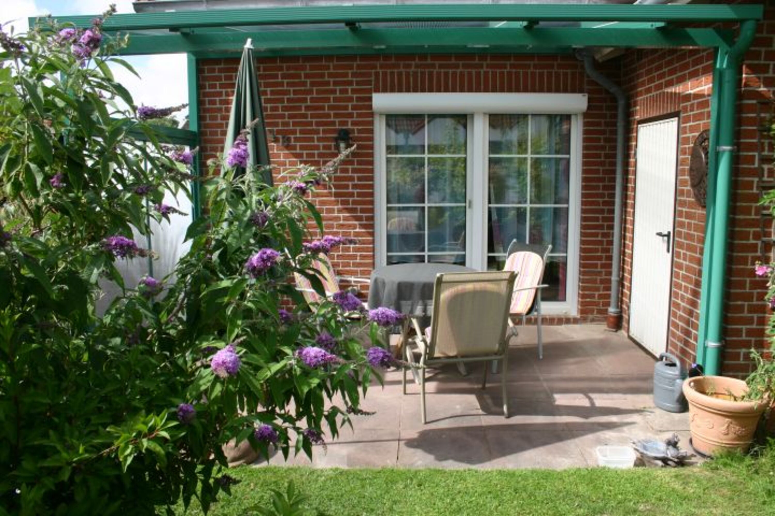 Terrasse mit Überdachung
