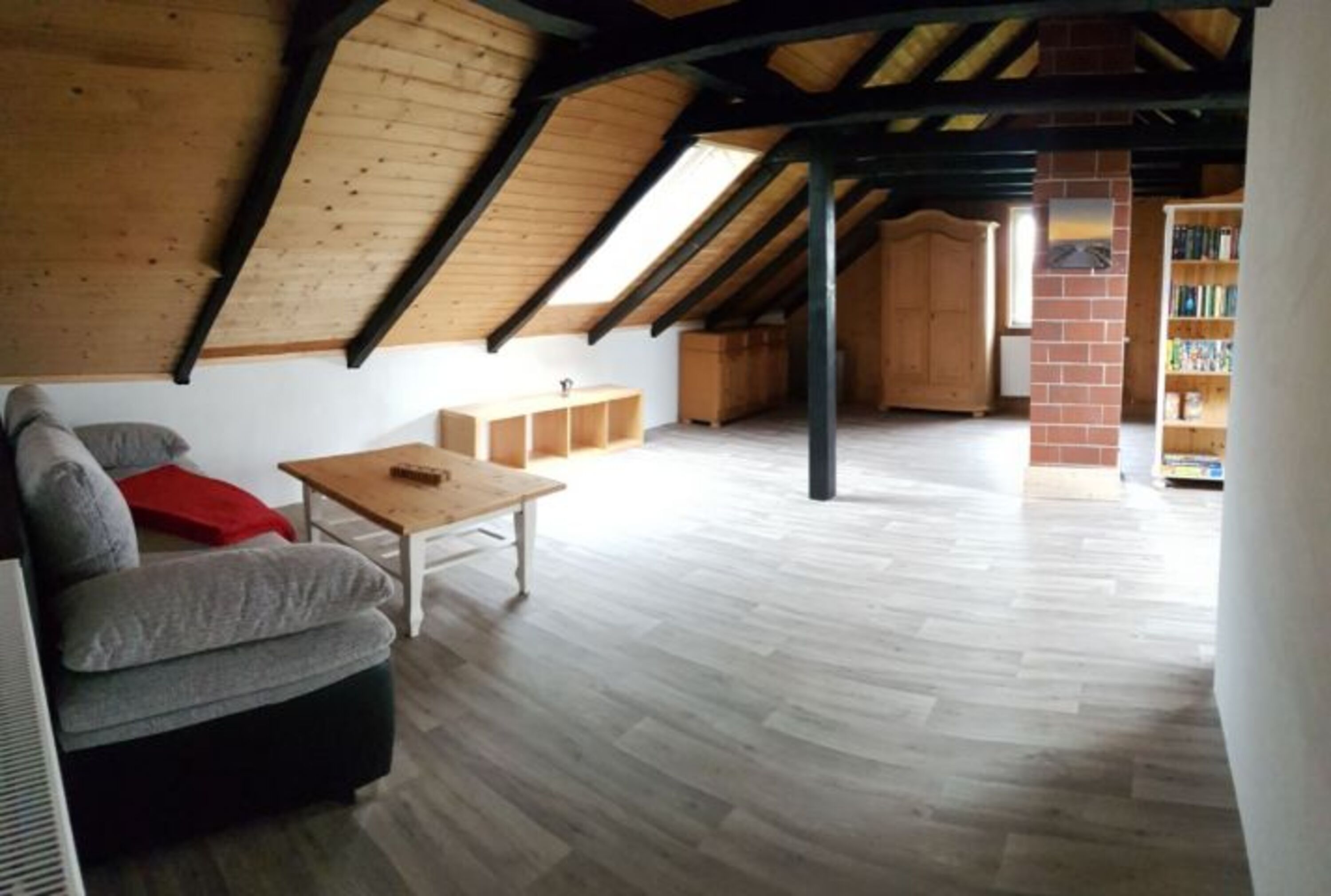 Dachgeshoss mit Couch