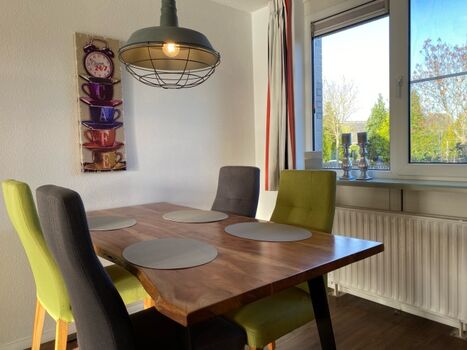 Essbereich in der offenen Wohnküche