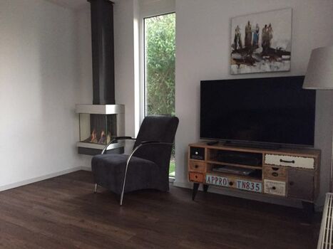 Gemütliche Stunden am Kamin und Smart-TV