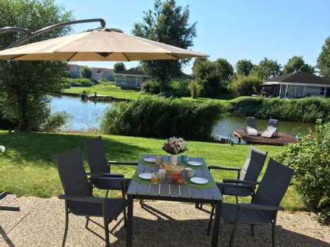 Frühstück auf der Terrasse