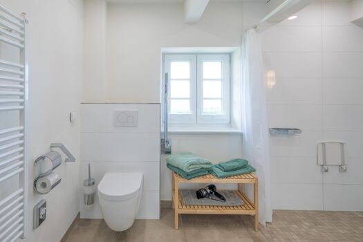 Reethus Steuerbord - barrierefreies Duschbad im EG