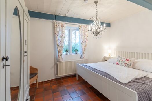 Juwel am Deich - Schlafzimmer mit Doppelbett im EG