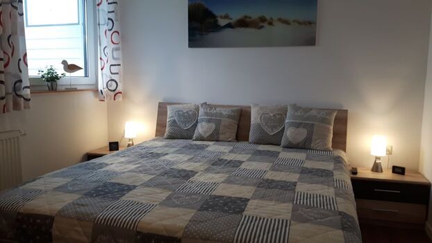 Schlafzimmer 1 - Doppelbett 1,80 m x 2,00 m