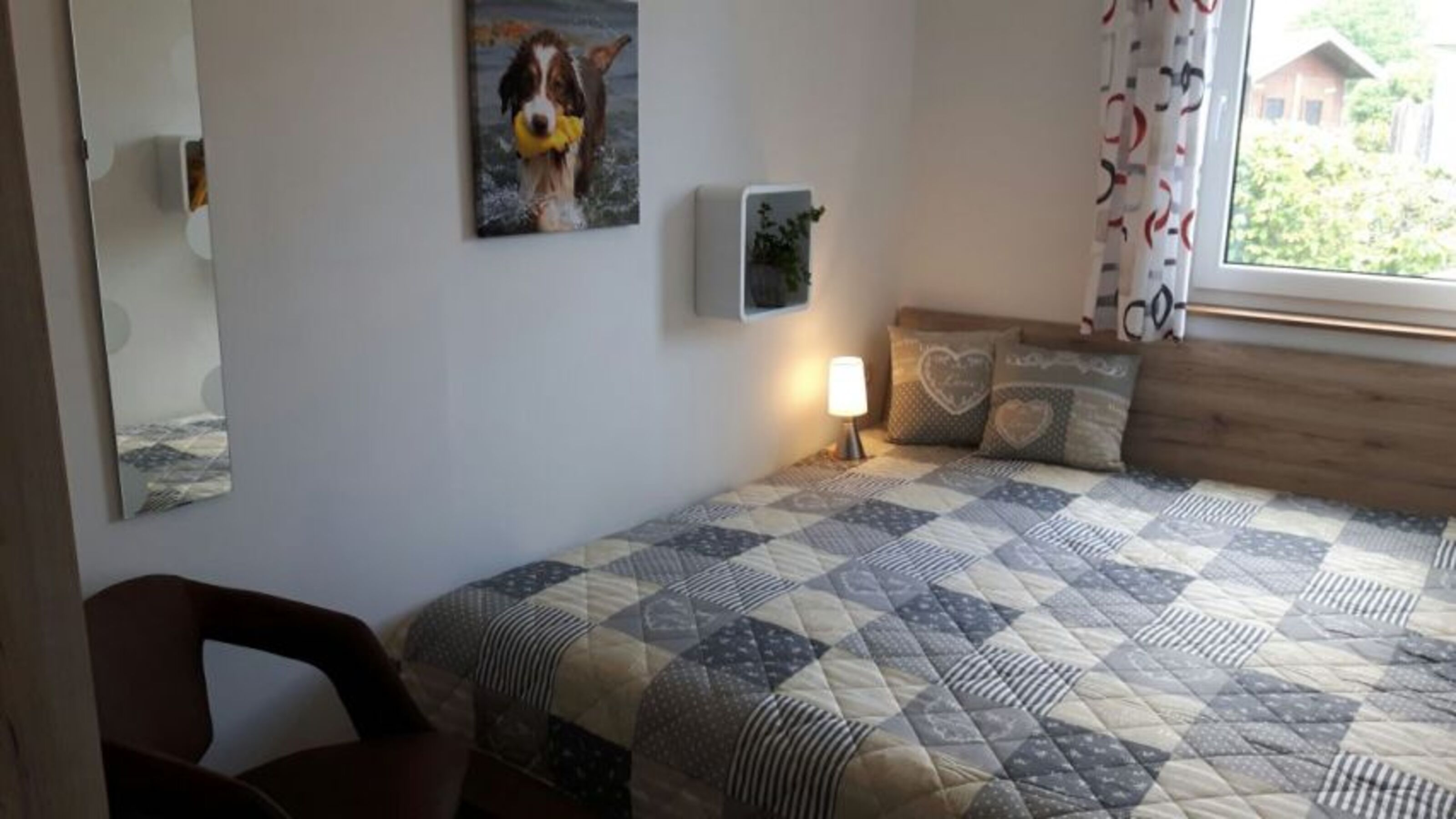 Schlafzimmer 2 - Doppelbett 1,80 m x 2,00 m