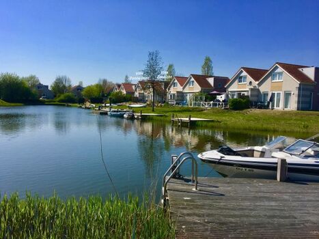 Wasserseite aus Osten