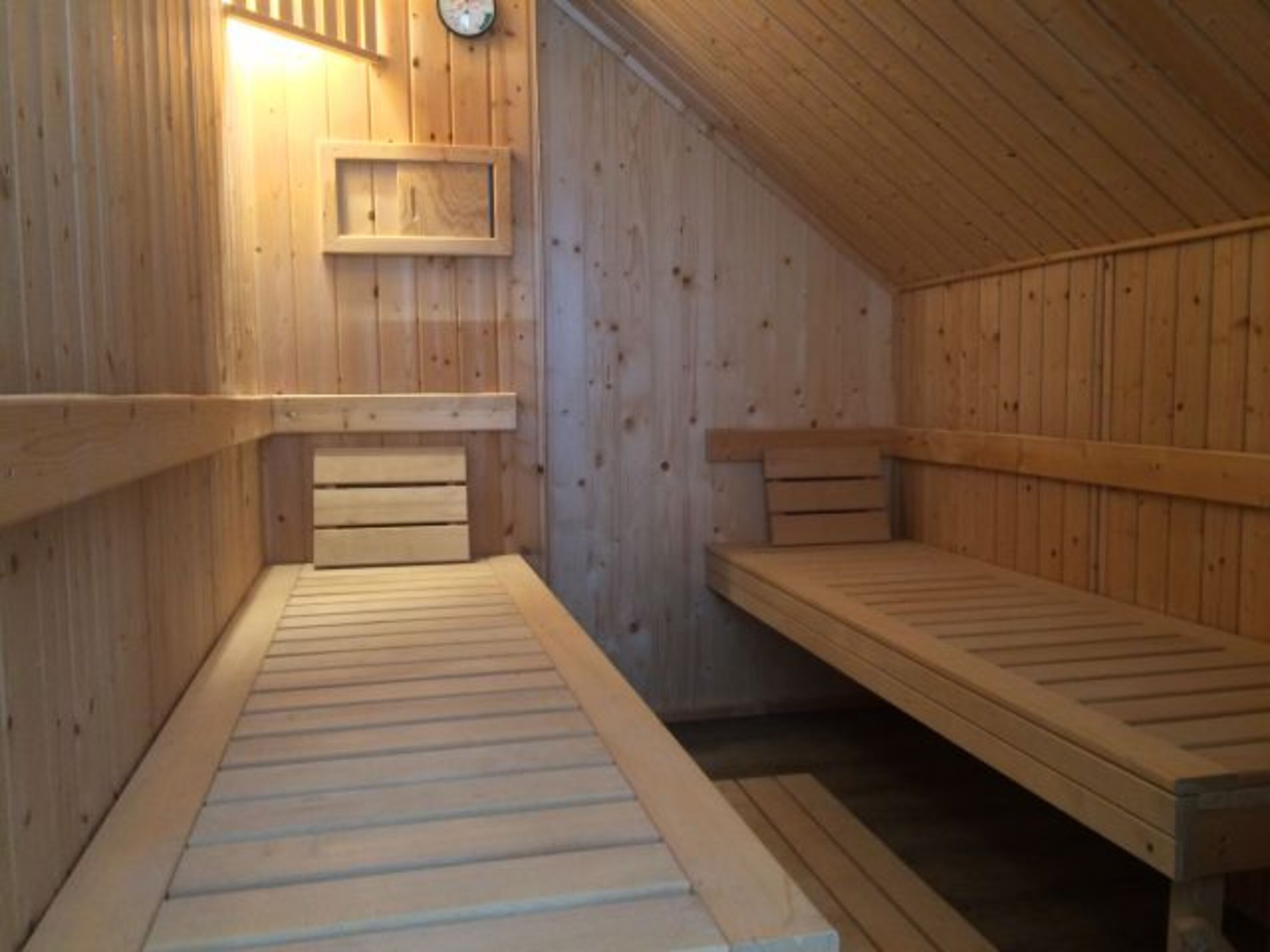 Sauna mit Farblichttherapie