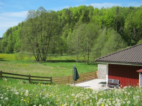 Vor fremden Blicken geschützte Terrasse