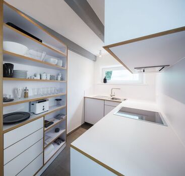 Küche in klaren Linien vom Eigentümer geschreinert