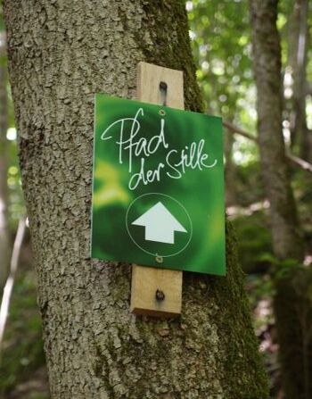 Wandern Sie auf den Pfaden der Stille..