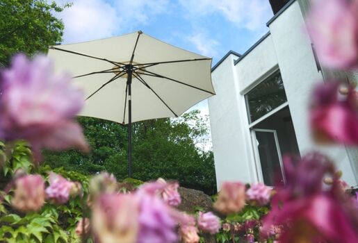 Freistehendes Ferienhaus im Bauhausstil – modernes Design trifft gemütliche Atmosphäre