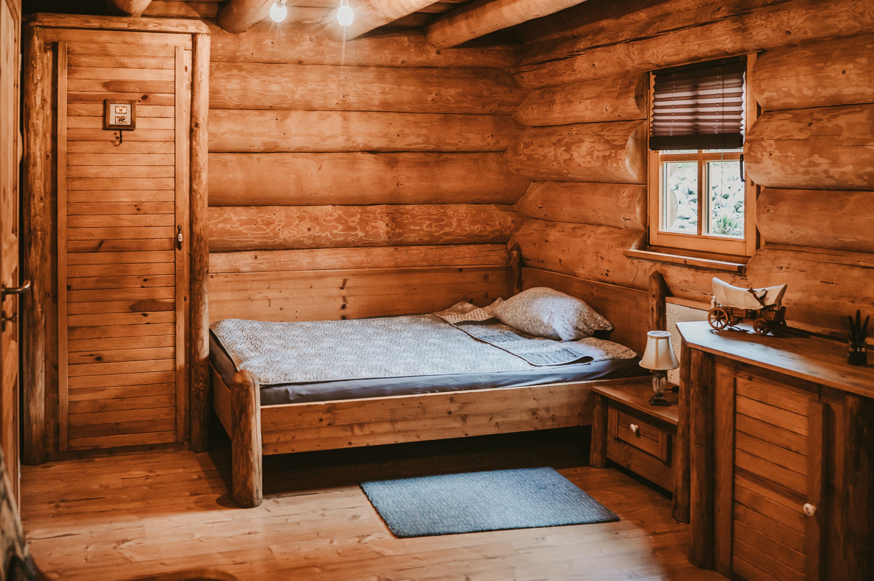 Schlafzimmer im Erdgeschoss mit zwei 1,40m Betten