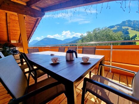 toller Blick in die Tiroler Berglandschaft