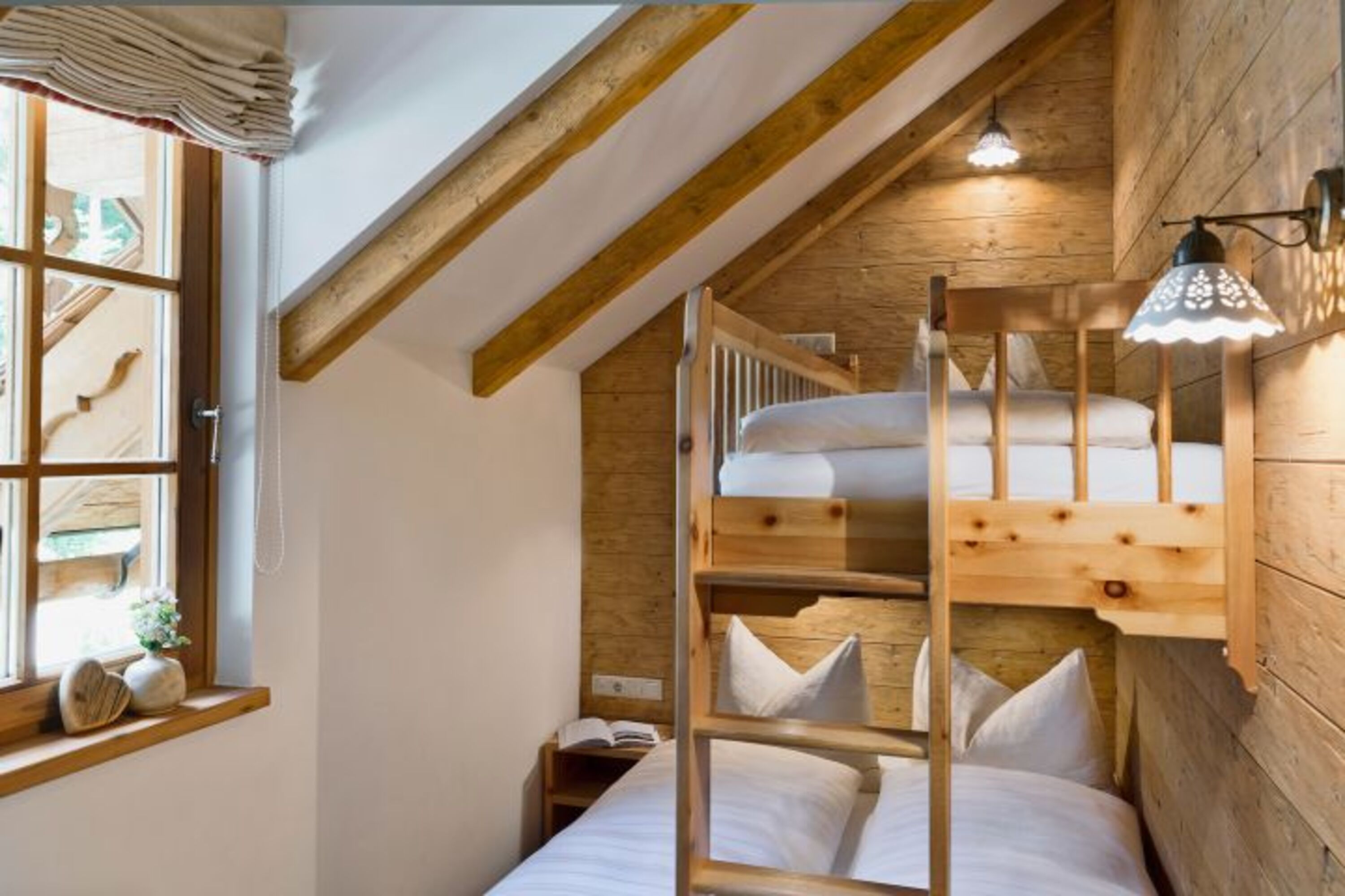 Schlafzimmer 2