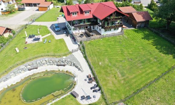 Unser Haus von oben ( Drohne)