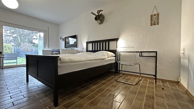 Doppelbett und Schreibtisch in der SeeKiste