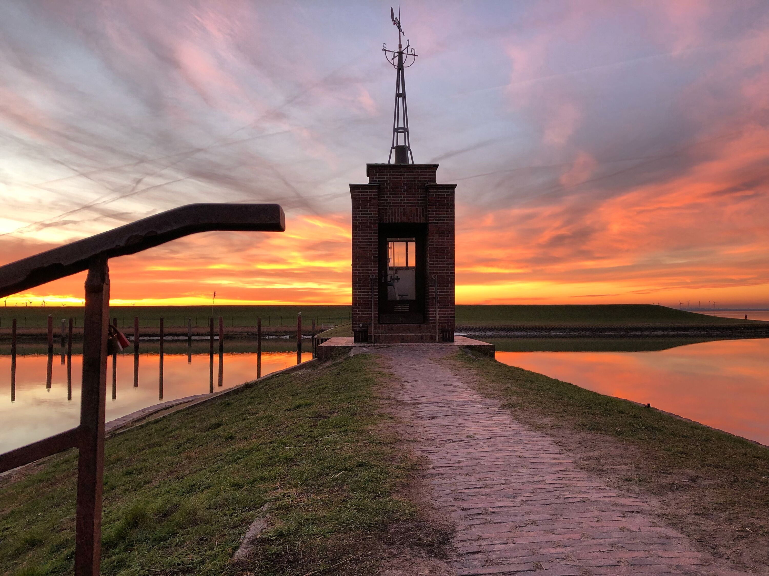 Abendstimmung am Dangaster Hafen
