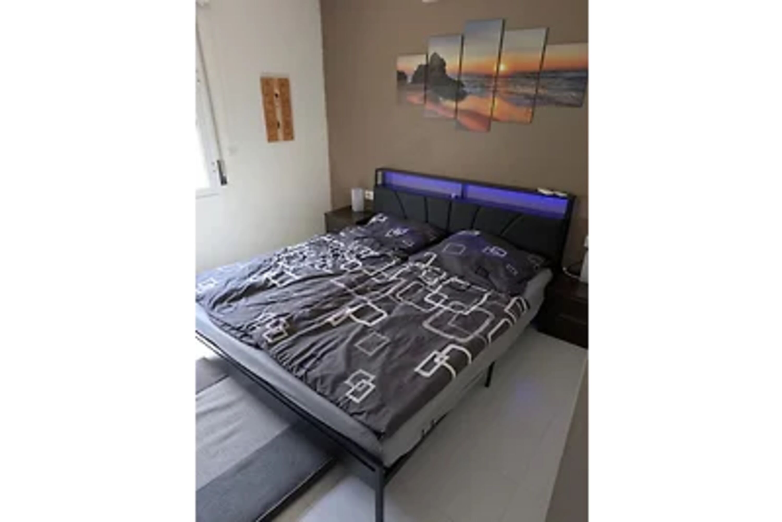Schlafzimmer 1